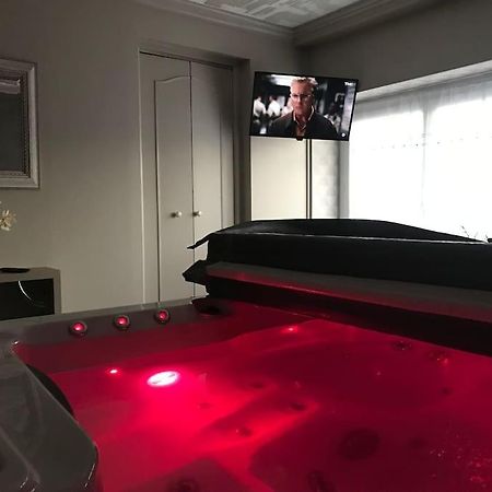 Maison Avec Jacuzzi Privatif Cambrai Eksteriør billede